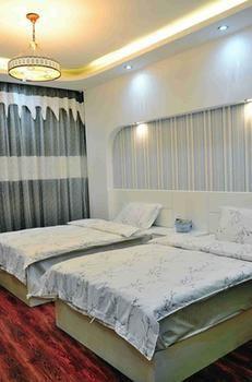 Yiguangnian Fashion Hotel 鳳凰県 エクステリア 写真