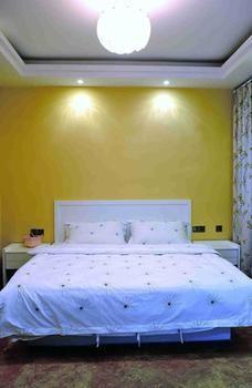 Yiguangnian Fashion Hotel 鳳凰県 エクステリア 写真